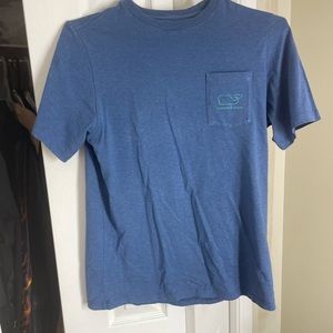 Blue vineyard vines t shirt